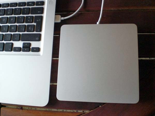 Superdrive_macbook_air_xx2.jpg