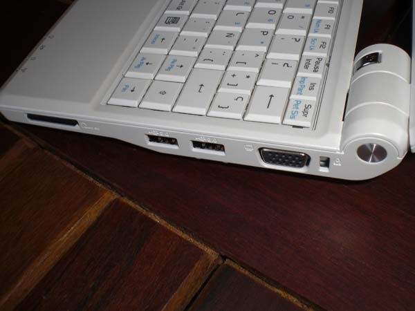 EeePC-05.jpg