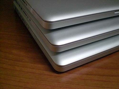 Todos_macbook_pro_mid_2009-04.jpg