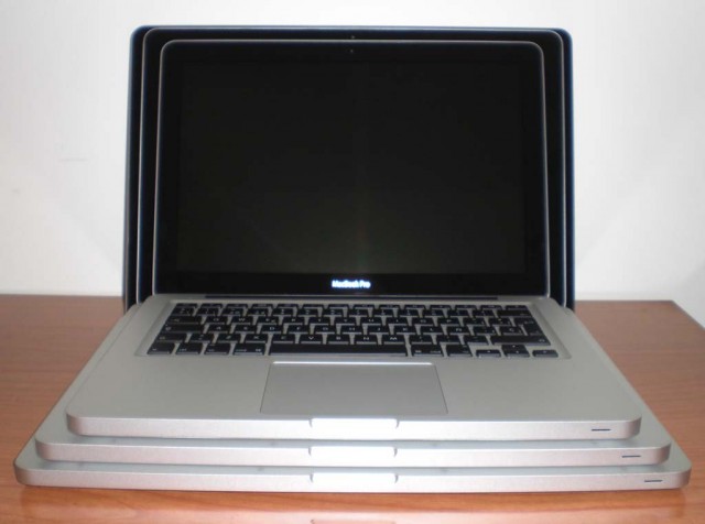 Todos_macbook_pro_mid_2009-06.jpg
