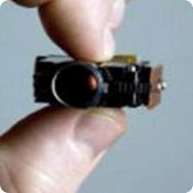 tiny-cell-phone-projector-gadget.jpg
