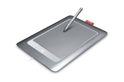 BambooFunMedium_ElevatedAngle_RGB_pen lifted.jpg