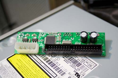 adaptador.ide.sata.1.jpg