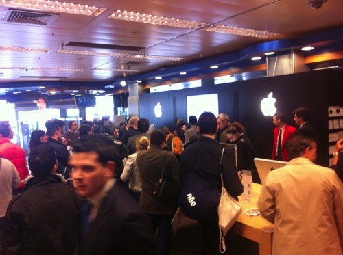 cola-ipad-ECI-Castellana.jpg Cola ipad ECI Castellana