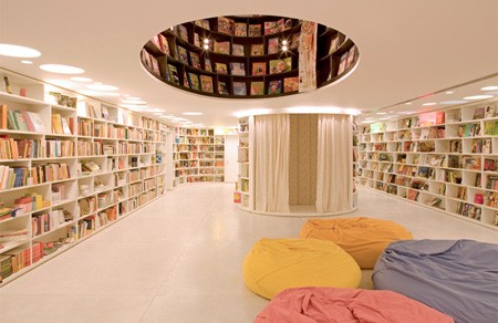 Bookstore07