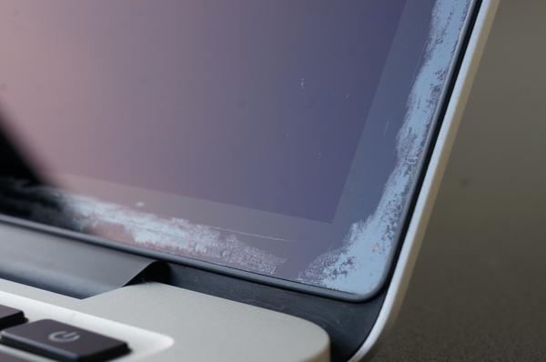MacBook-Pro-anti-reflective-wearing-off